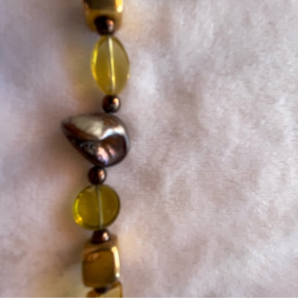 Beaded necklace with mother of Pearl - Picture 5 of 5